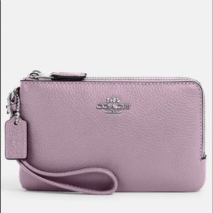 NEW AUTHENTIC COACH LEATHER DOUBLE CORNER ZIP WRISTLET NEW COLOR BABY PURPLE